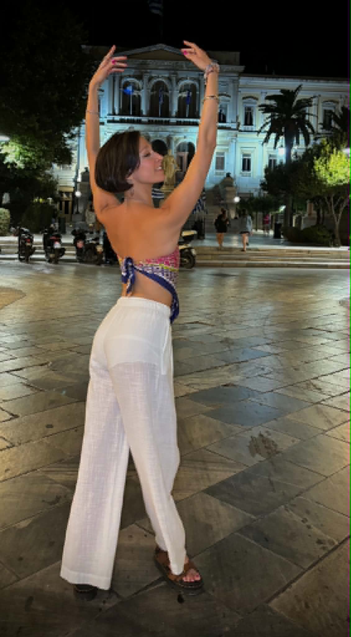 Βίκυ Μερτίρη